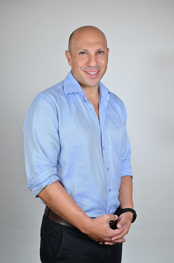 עו
